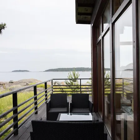 Villa Ja Sauna Saaressa *